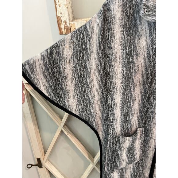 Ro + De size XS wool blend poncho jacket - Picture 3 of 5